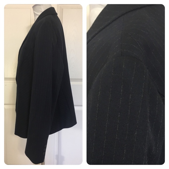 NWT! Classiques Entier blazer - Picture 2 of 8